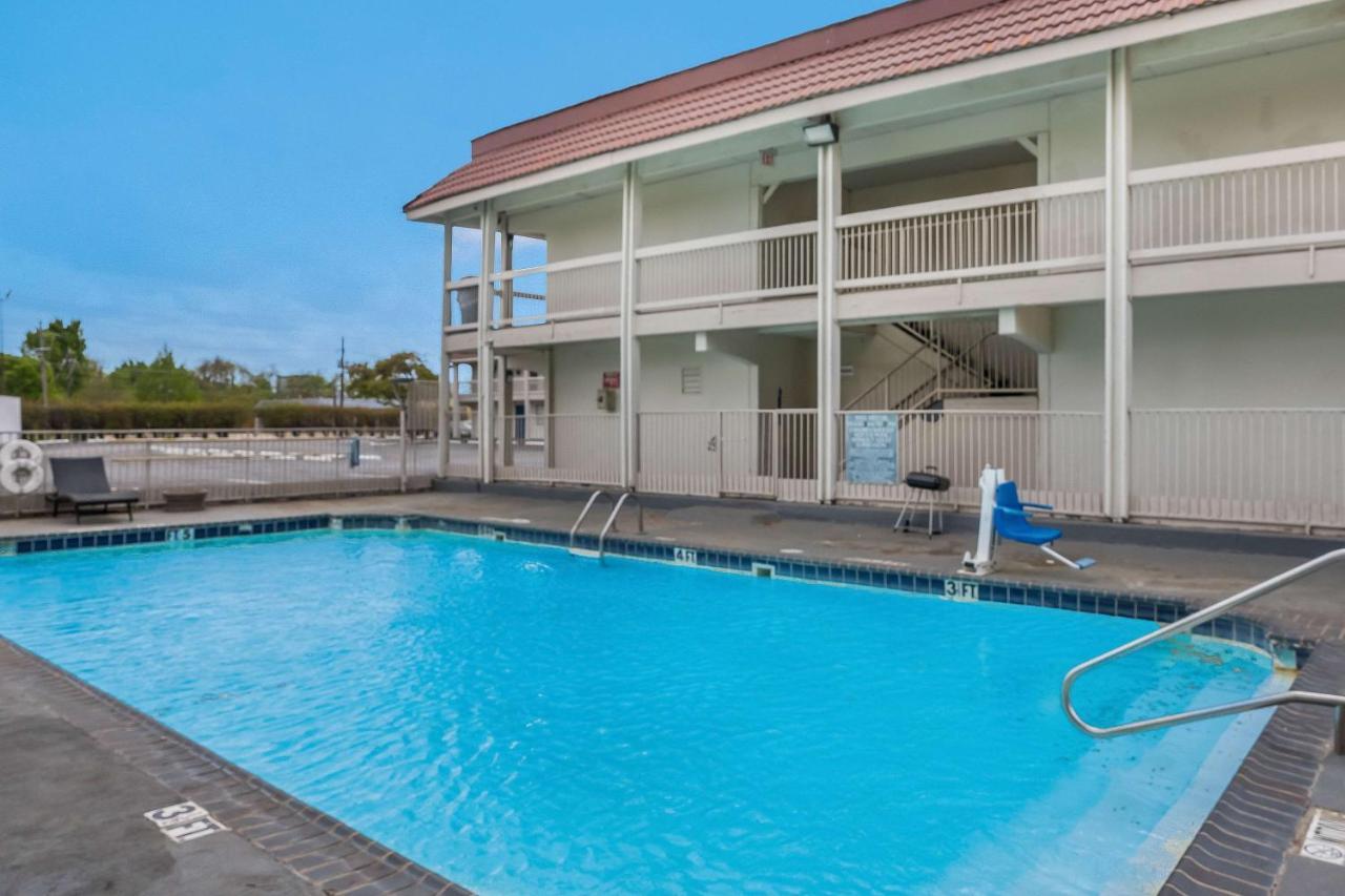 Motel 6-Dallas, Tx - Market Center Exterior photo
