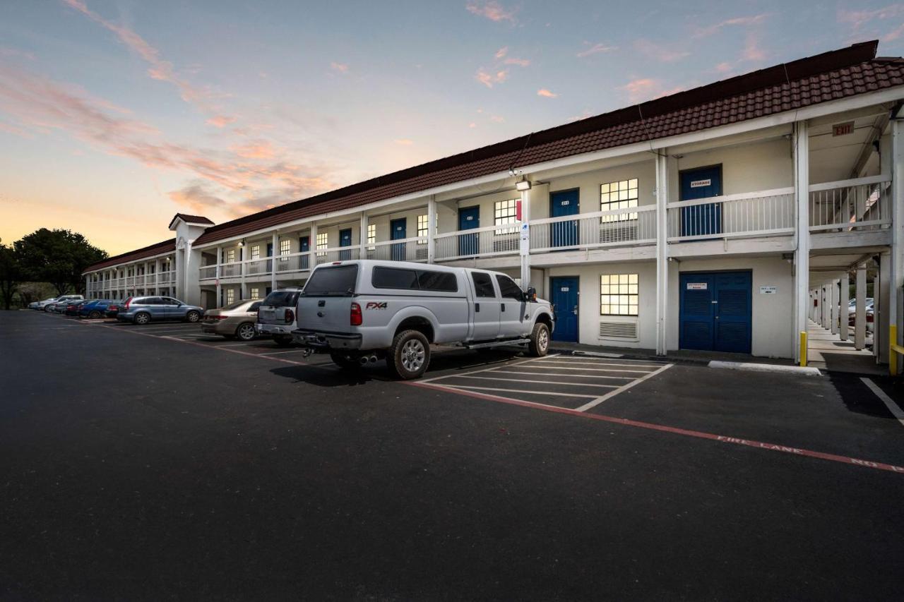 Motel 6-Dallas, Tx - Market Center Exterior photo