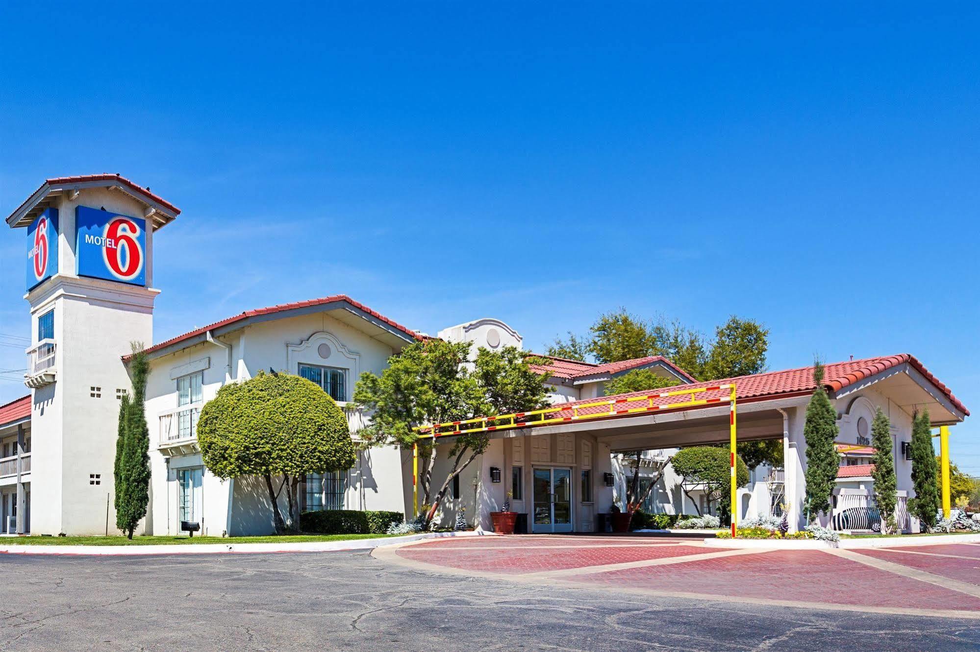 Motel 6-Dallas, Tx - Market Center Exterior photo