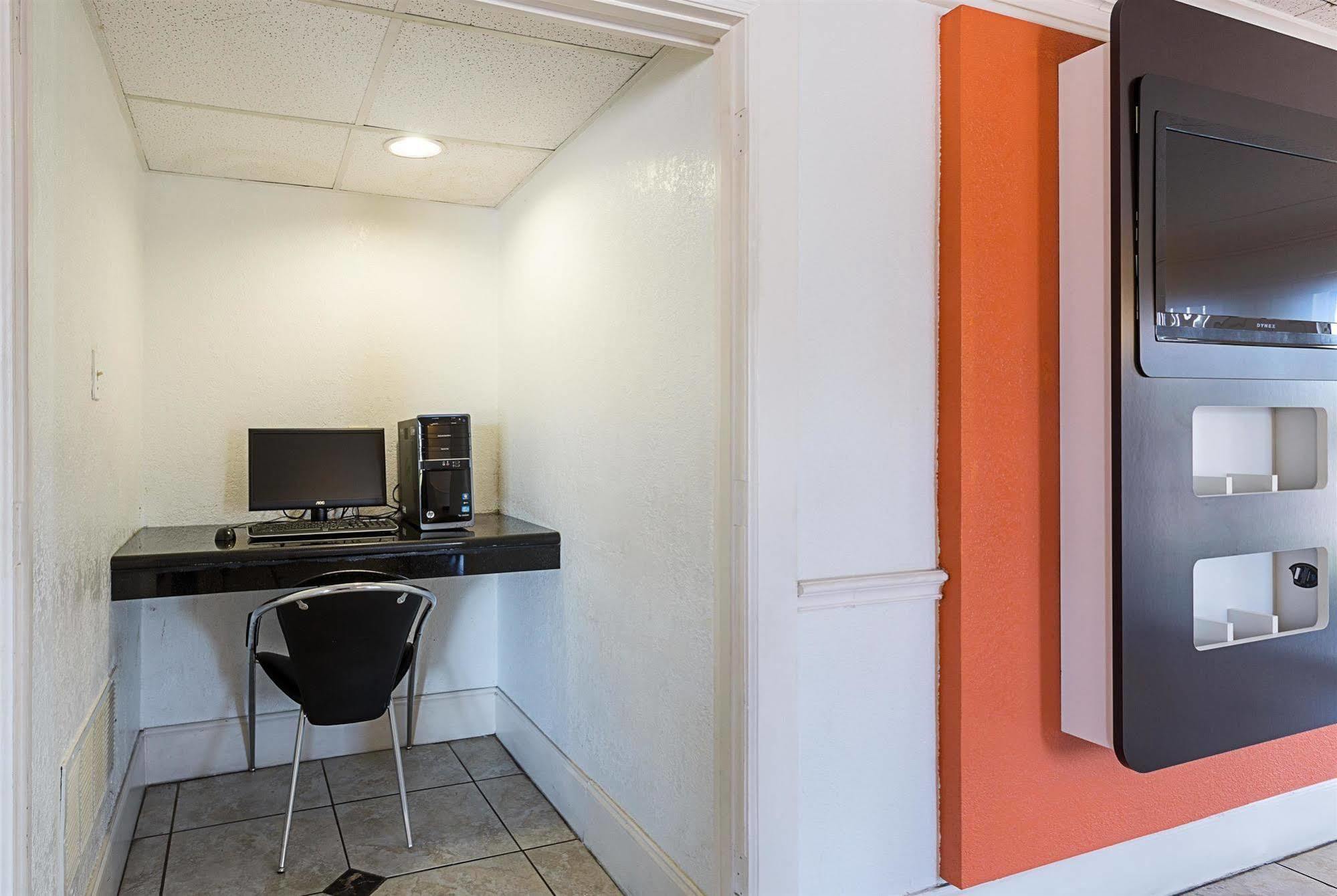 Motel 6-Dallas, Tx - Market Center Exterior photo
