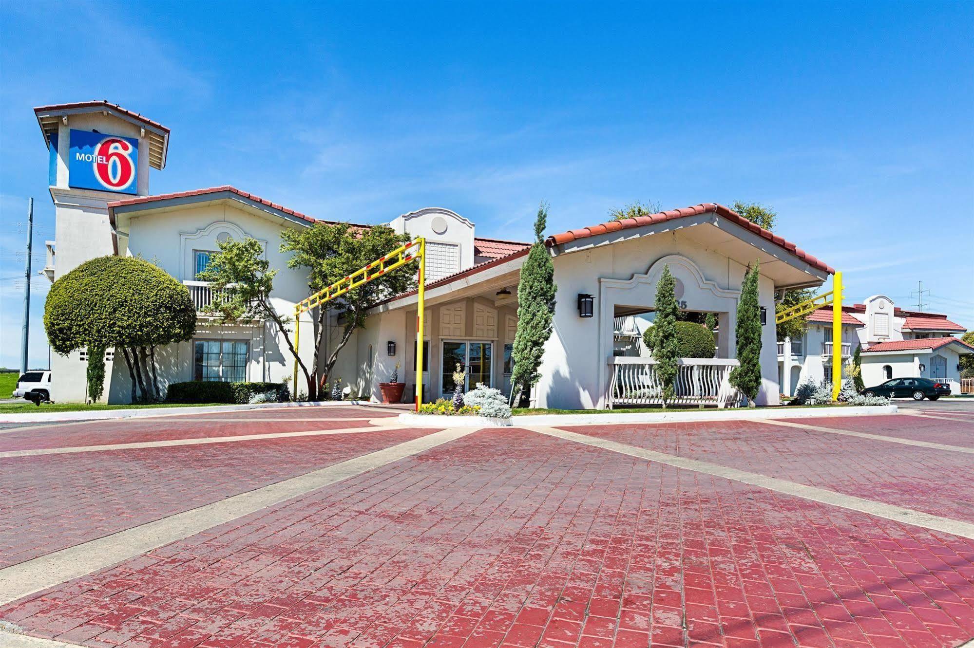 Motel 6-Dallas, Tx - Market Center Exterior photo