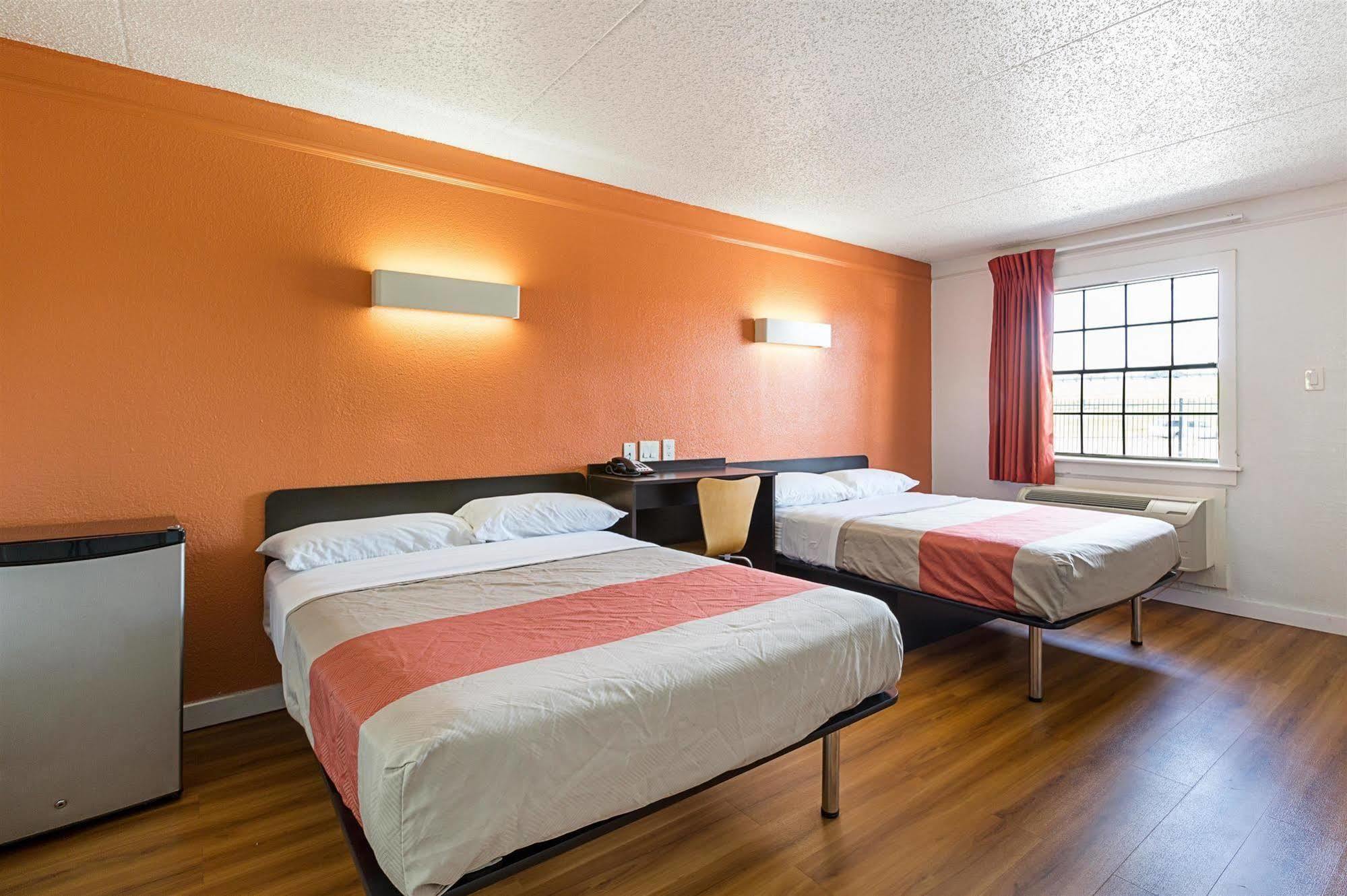 Motel 6-Dallas, Tx - Market Center Exterior photo